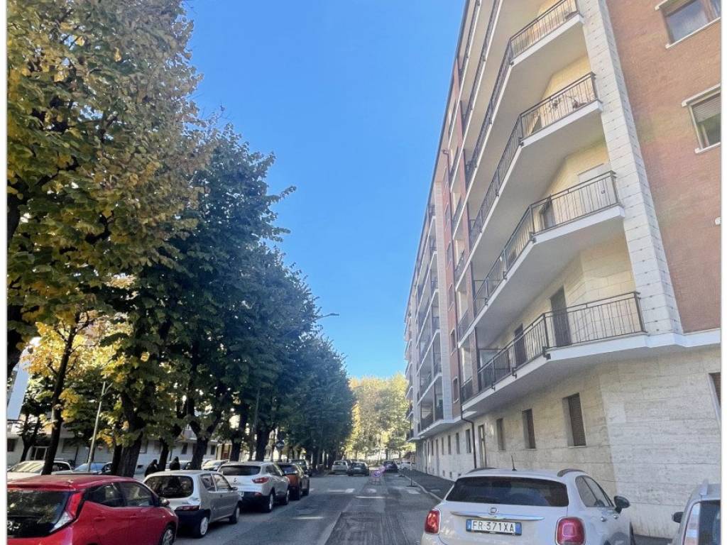 Appartamento a Chivasso in Viale Vittorio Veneto - Foto 2