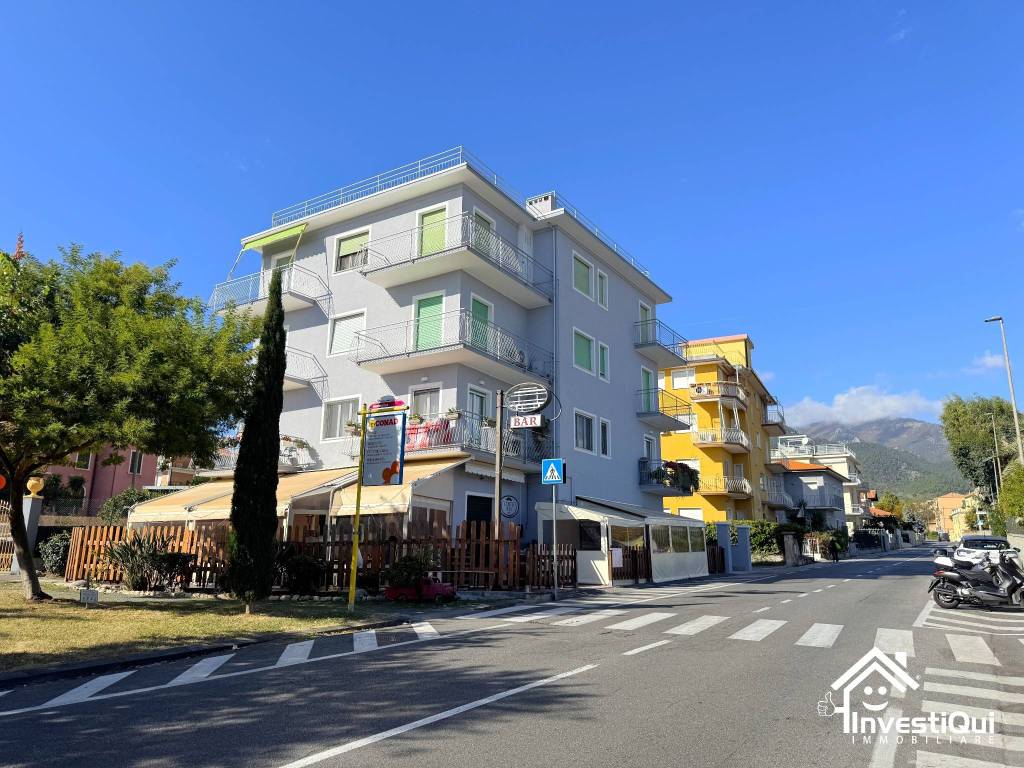 Appartamento a Loano in Viale Enrico Toti, 1 - Foto 2