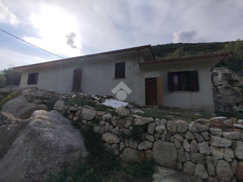 Villa a Terracina in Via La Fiora alta - Foto 3