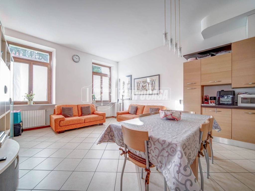 Appartamento a Somma lombardo in Via Milano 34 - Foto 4