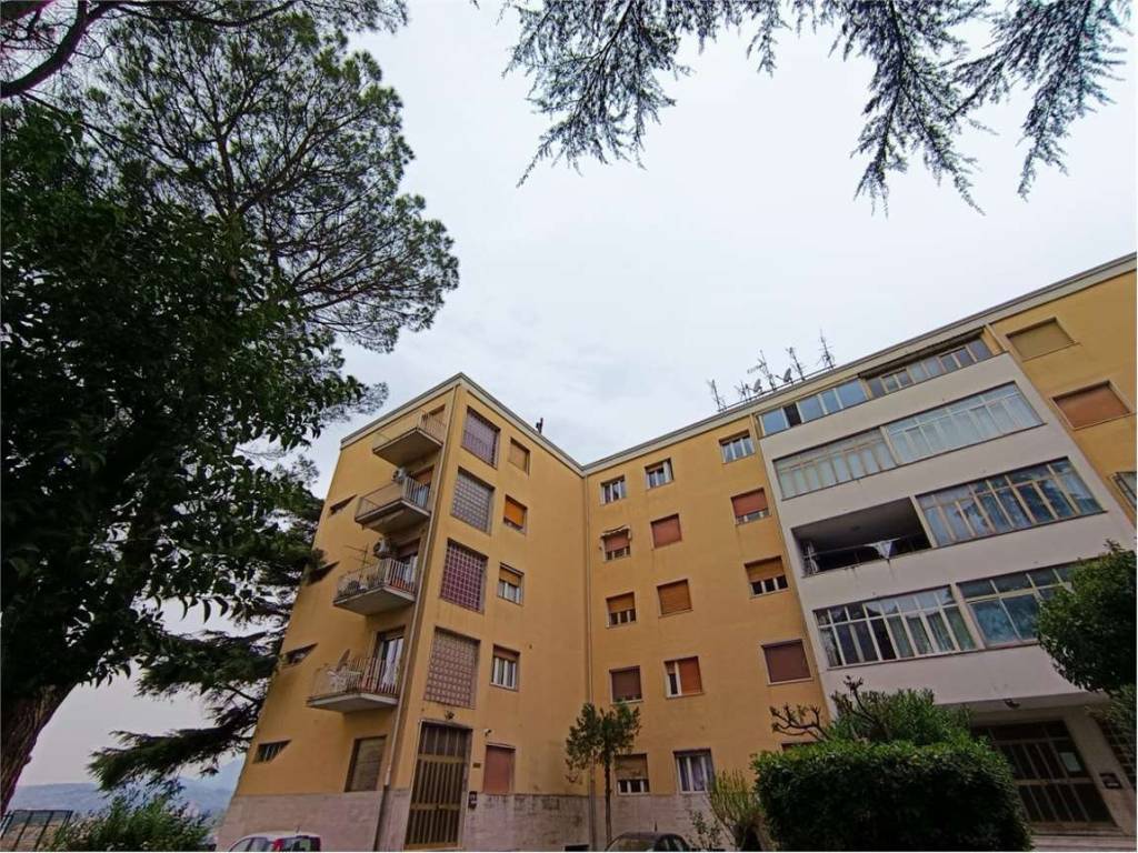Appartamento a Benevento in Viale Atlantici - Foto 2