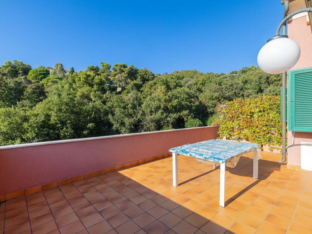 Appartamento a Finale ligure in Via dei Forti di Legnino - Foto 4