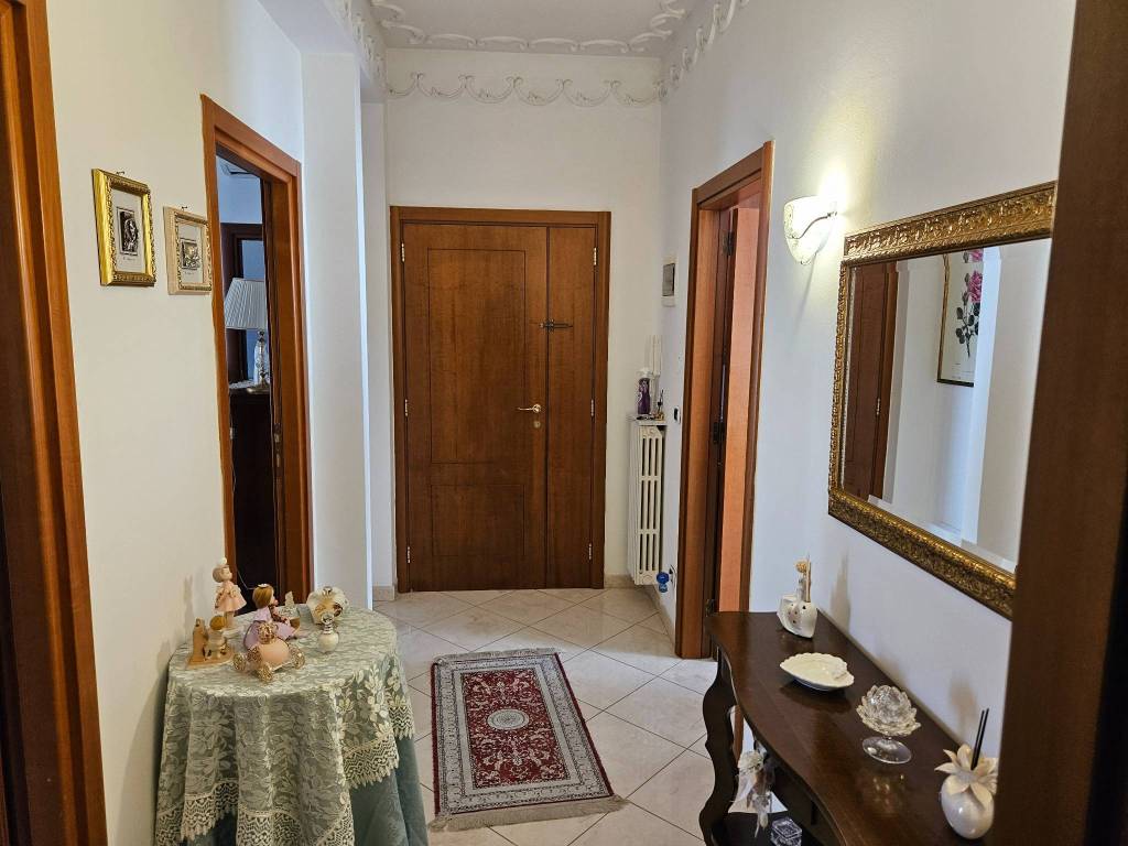 Palazzo / stabile a Trani in Via Papa Giovanni XXIII, 200 - Foto 4