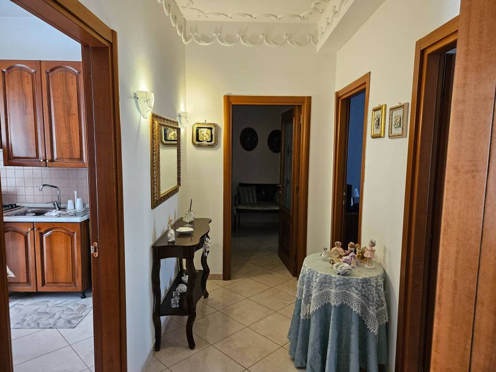 Palazzo / stabile a Trani in Via Papa Giovanni XXIII, 200 - Foto 5