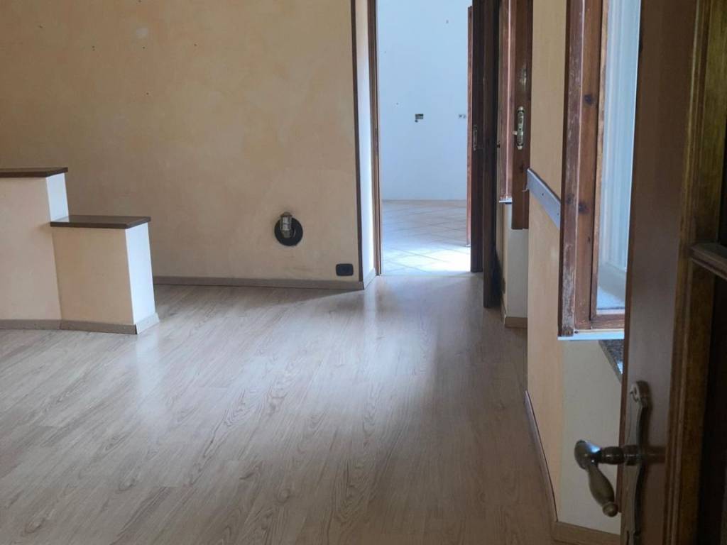 Appartamento a Bizzarone in Via 20 Settembre - Foto 3