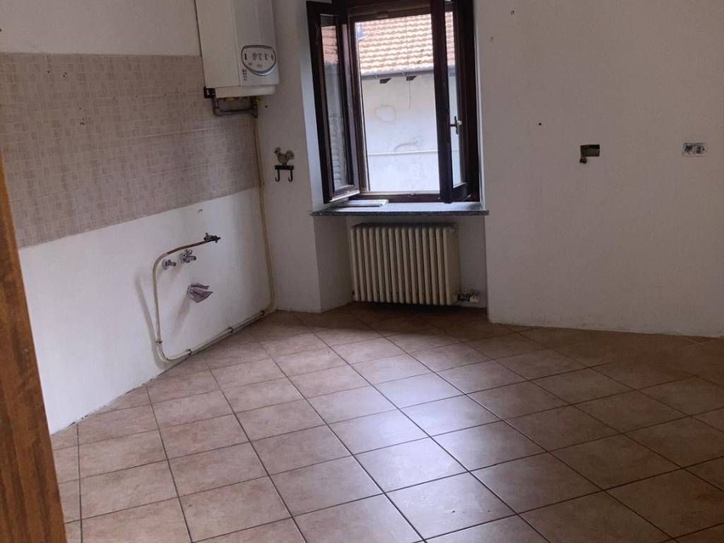 Appartamento a Bizzarone in Via 20 Settembre - Foto 4