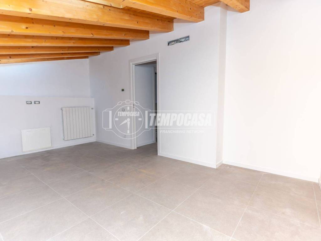 Appartamento a Foresto sparso in Via Tremellini - Foto 2