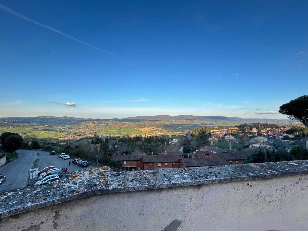 Appartamento a Todi in Viale Angelo Cortesi, 41 - Foto 3