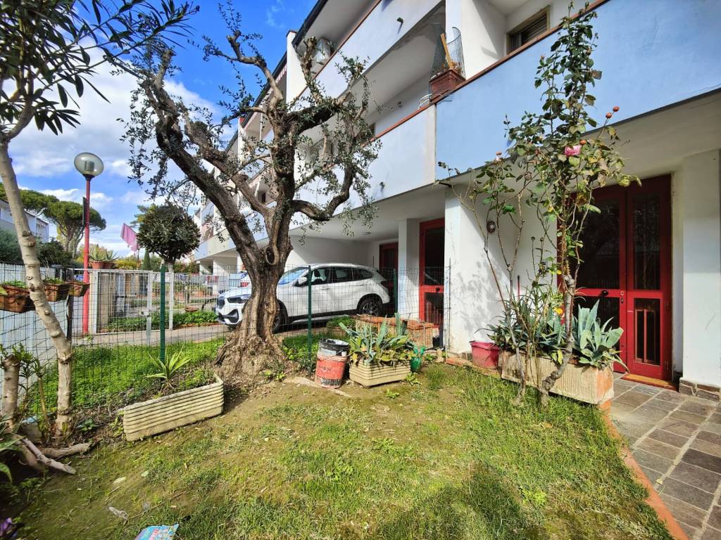 Appartamento a Campi bisenzio in Via Tipitapa - Foto 2