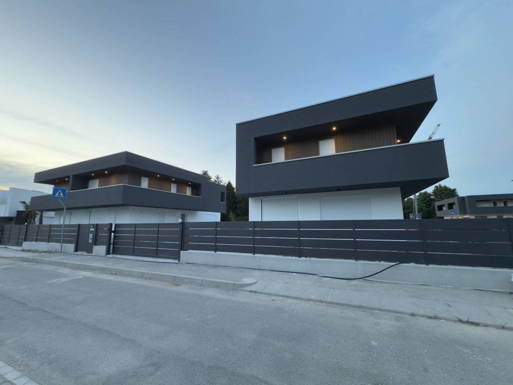 Villa a Selvazzano dentro in Via Monte Santo - Foto 2