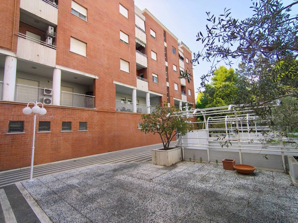 Appartamento a Latina in Via Quinto Ennio - Foto 2