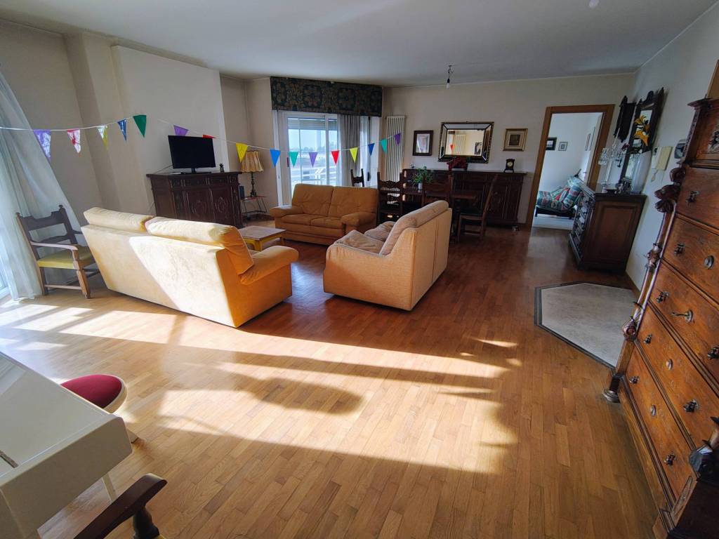 Appartamento a Latina in Via Quinto Ennio - Foto 4