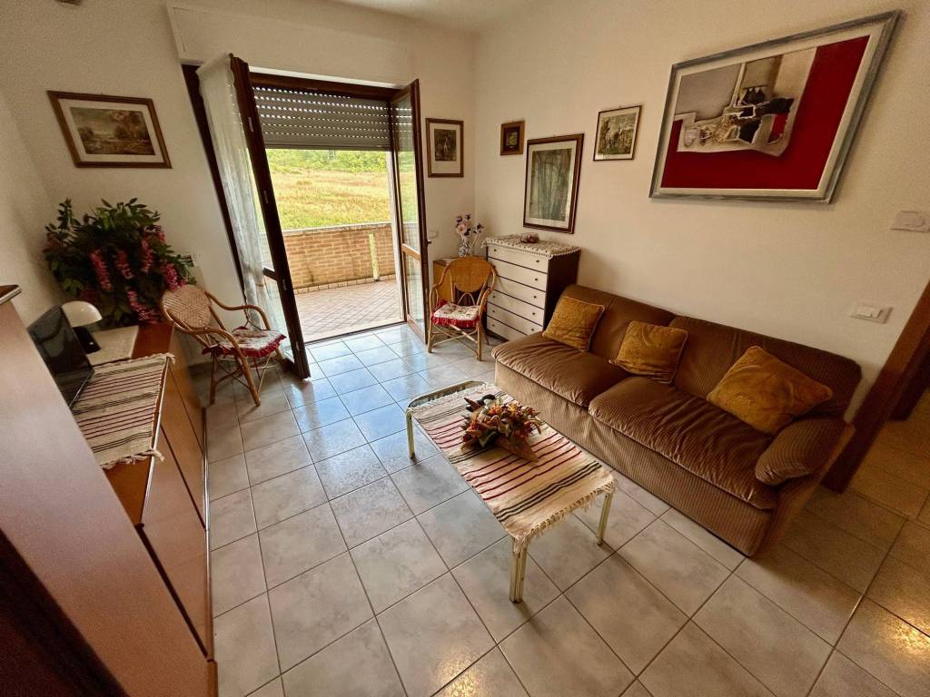 Appartamento a Gualdo cattaneo in Via Roma, 111 - Foto 2