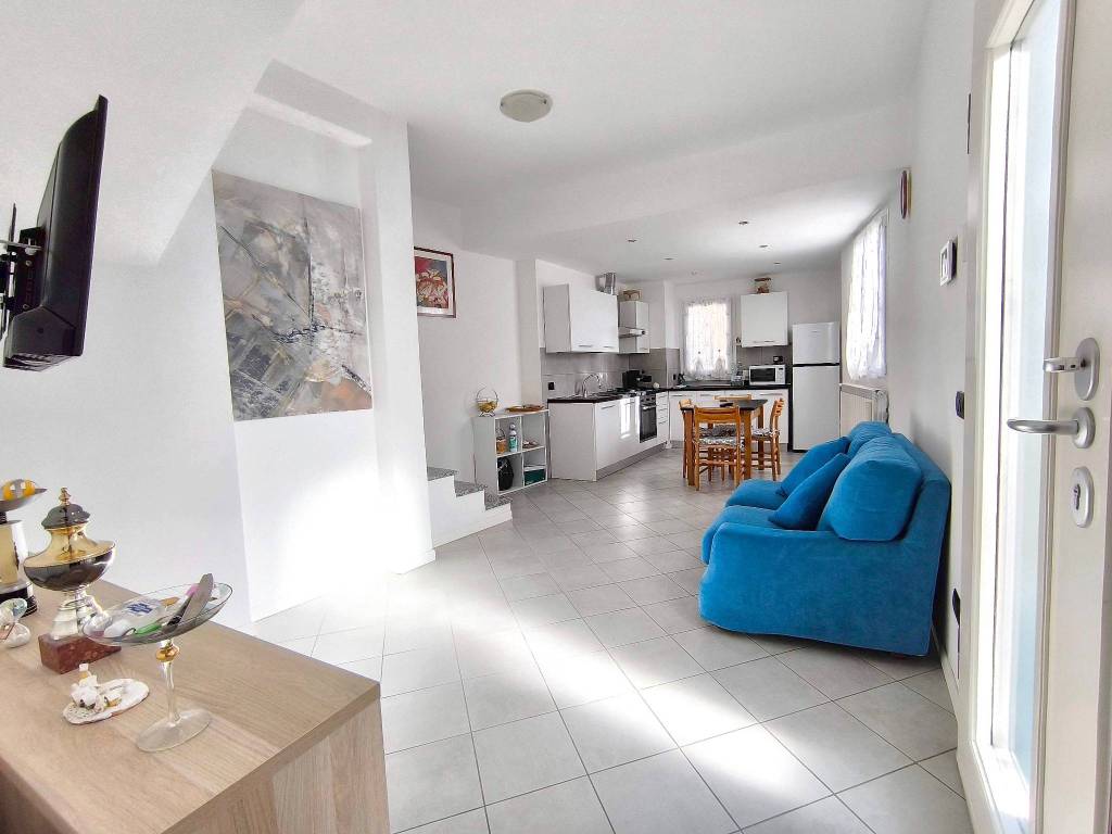 Casa indipendente a Valmadrera in Via San Martino - Foto 4