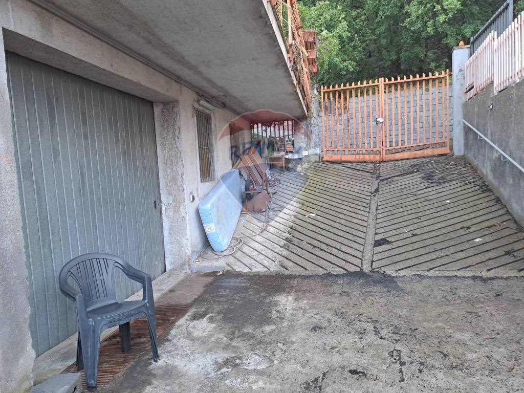 Villa a Zafferana etnea in Via Miscarello Salice - Foto 4