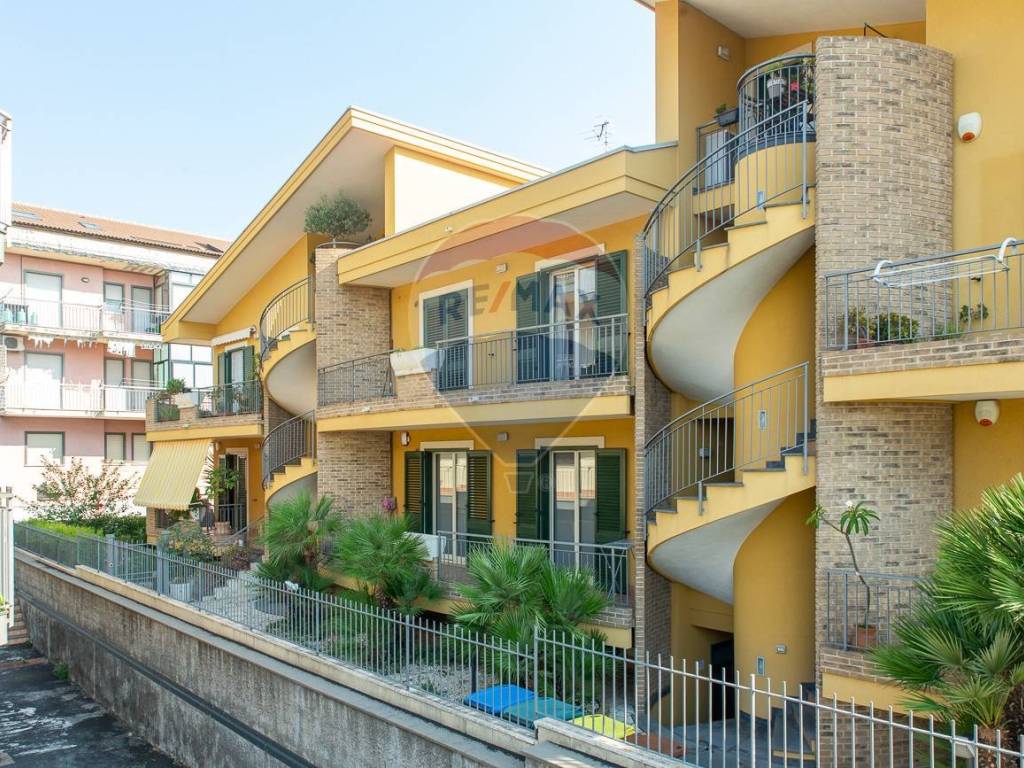 Appartamento a Giarre in Via Carlo Parisi, 72 - Foto 2