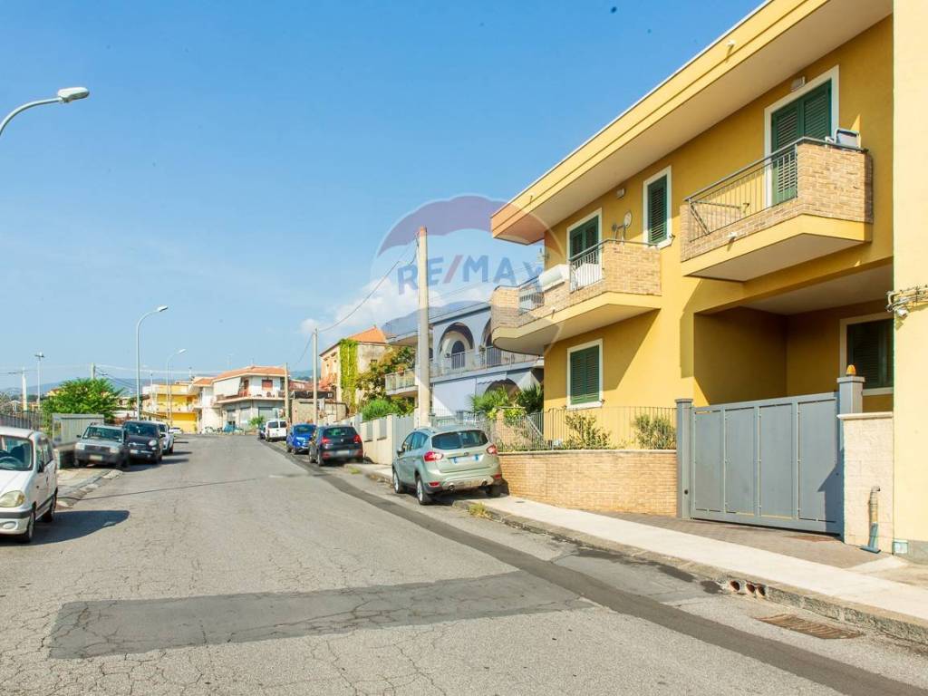 Appartamento a Giarre in Via Carlo Parisi, 72 - Foto 3