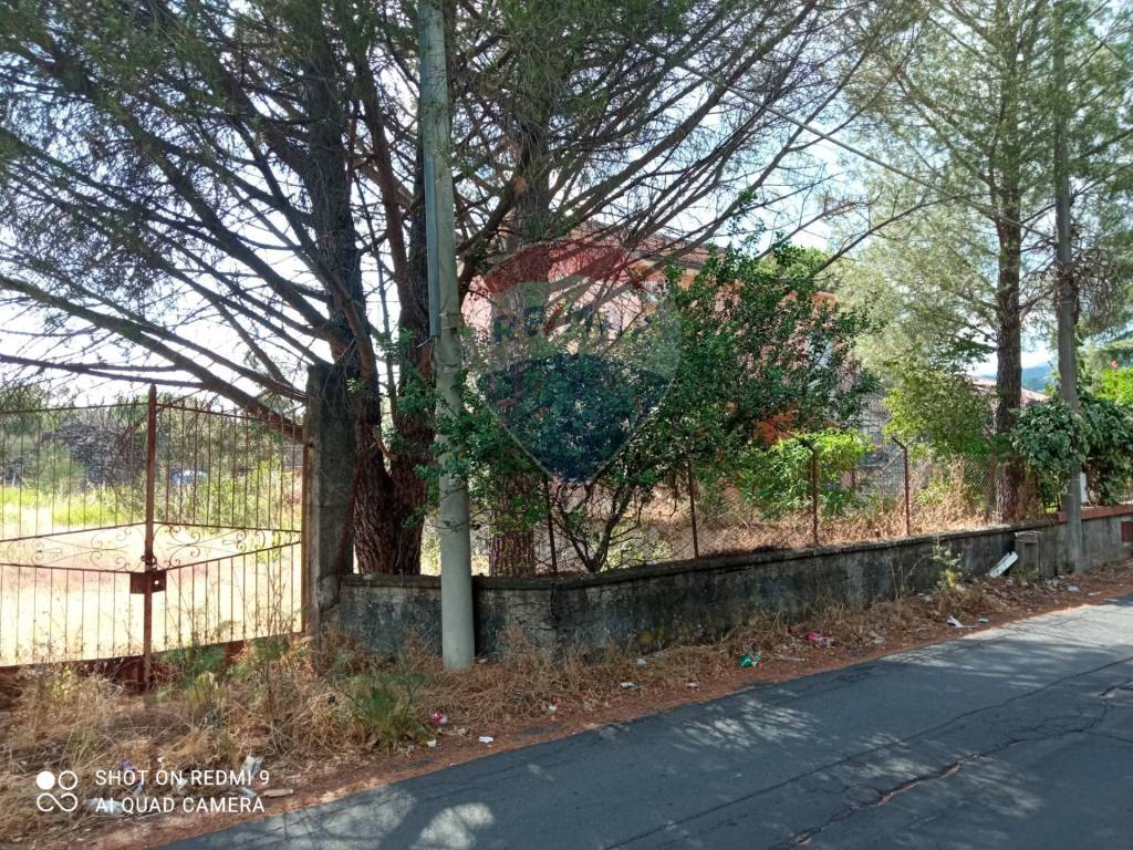 Terreno a Pedara in Via della Resistenza - Foto 3