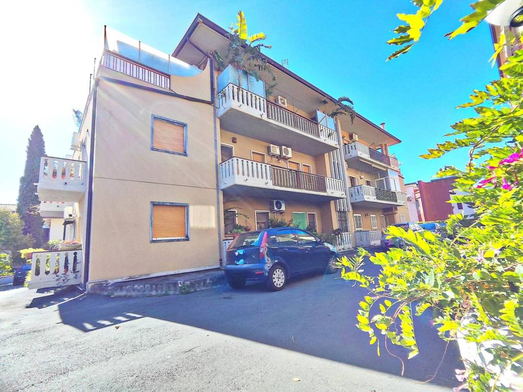 Appartamento a Aci castello in Via Sciarelli - Foto 3