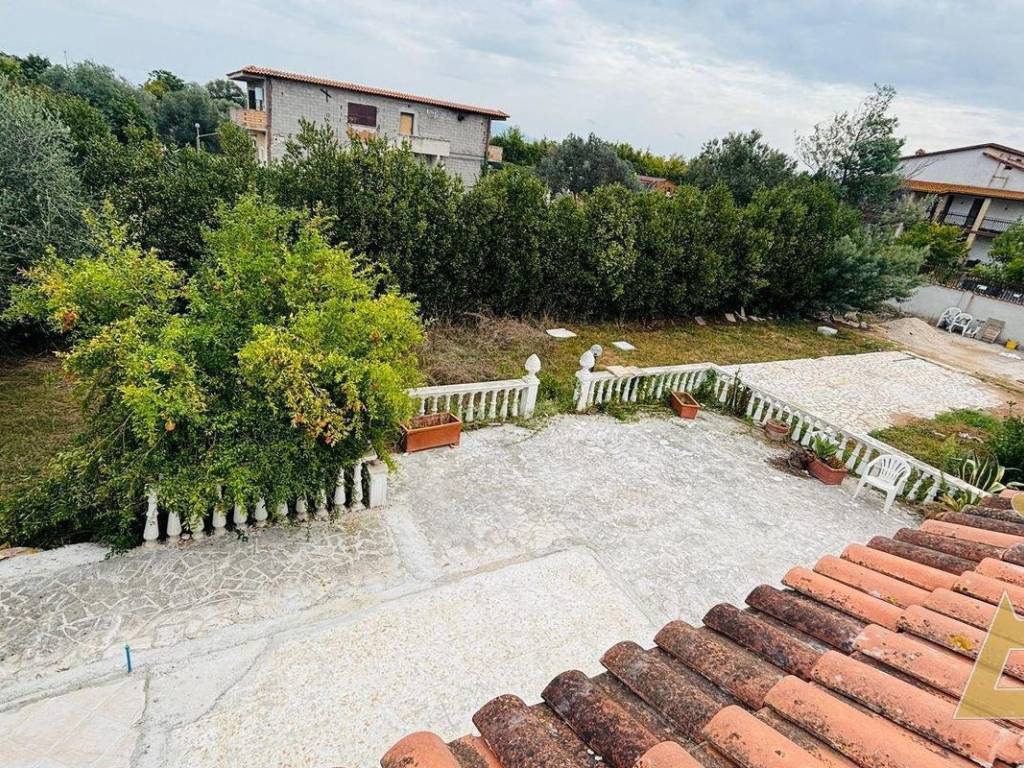 Villa a Aprilia - Foto 3