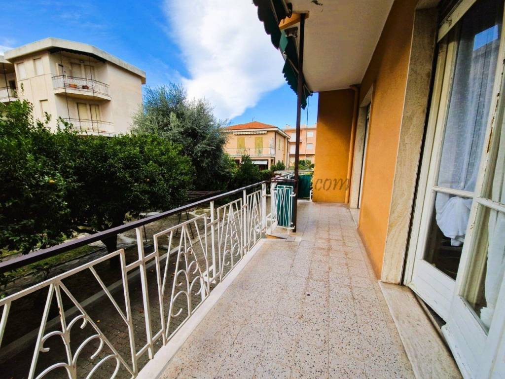 Appartamento a Bordighera in Via Vittorio Veneto - Foto 5