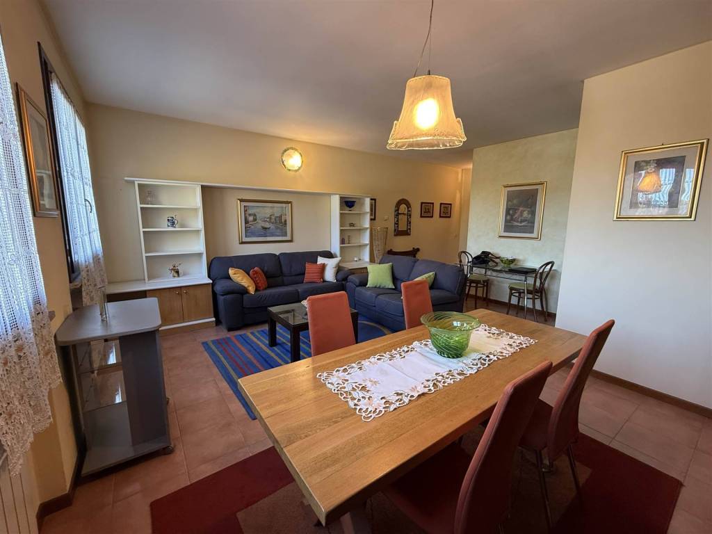 Appartamento a Pontenure in VIA EUGENIO MONTALE - Foto 4