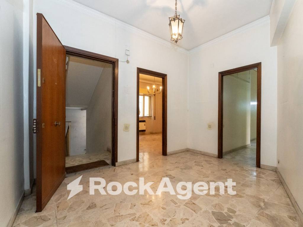 Appartamento a Catania in Via Federico Ciccaglione, 15 - Foto 3