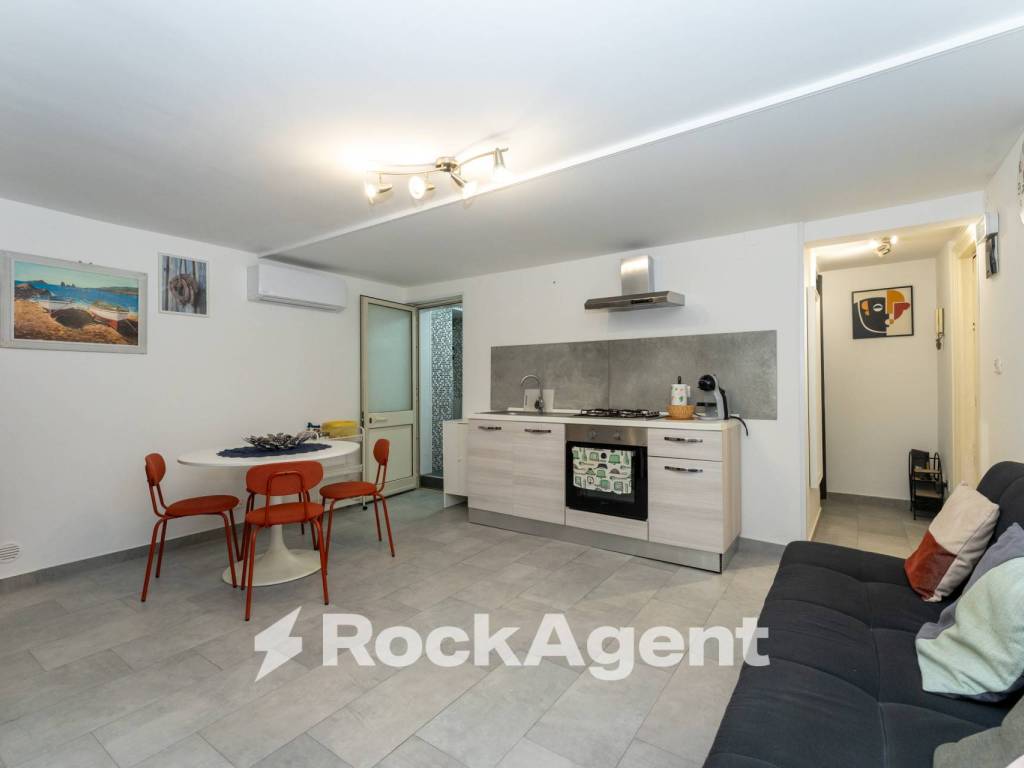 Appartamento a Catania in Via Vittorio Emanuele Orlando, 32 - Foto 2