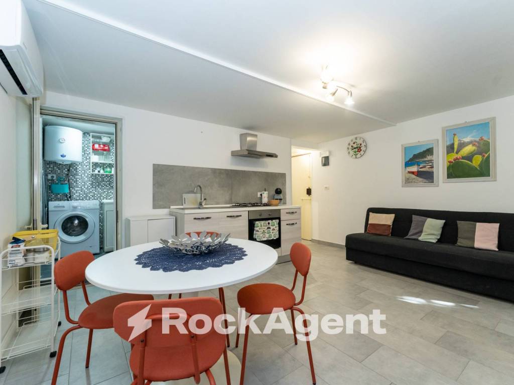 Appartamento a Catania in Via Vittorio Emanuele Orlando, 32 - Foto 3