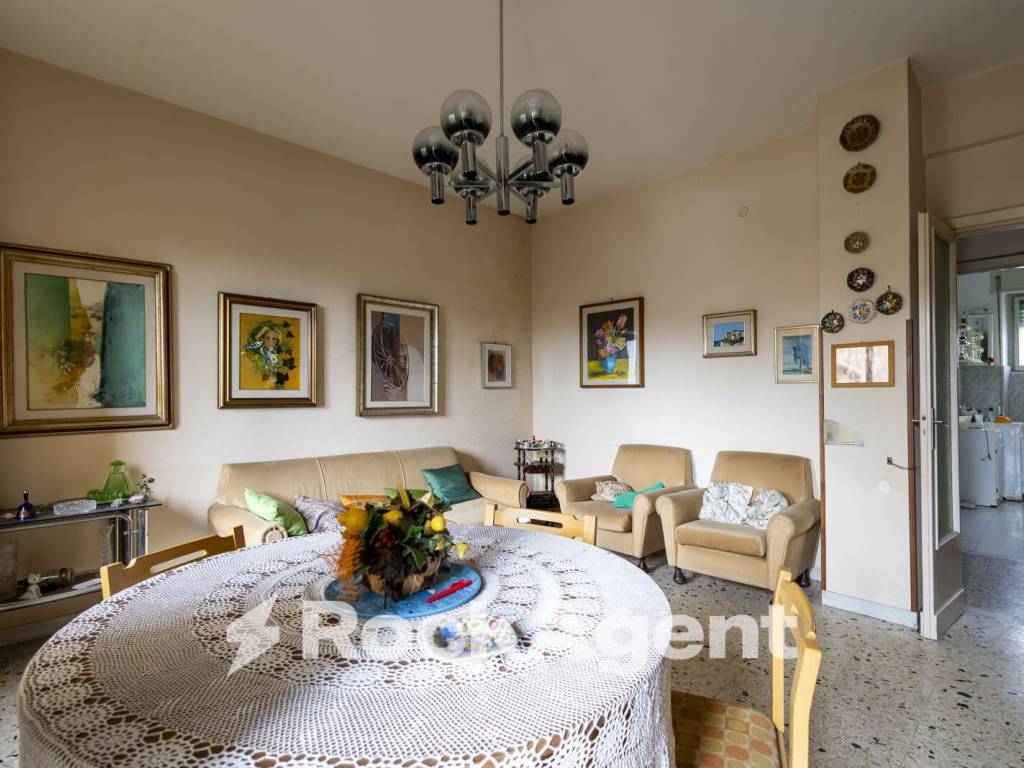 Appartamento a Catanzaro in Via Domenico Marincola Pistoia, 283 - Foto 3