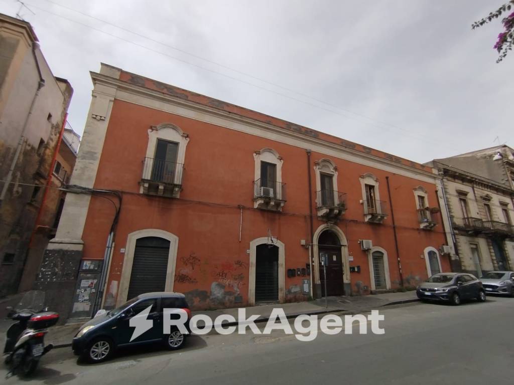 Appartamento a Catania in Via Vittorio Emanuele II, 471 - Foto 2