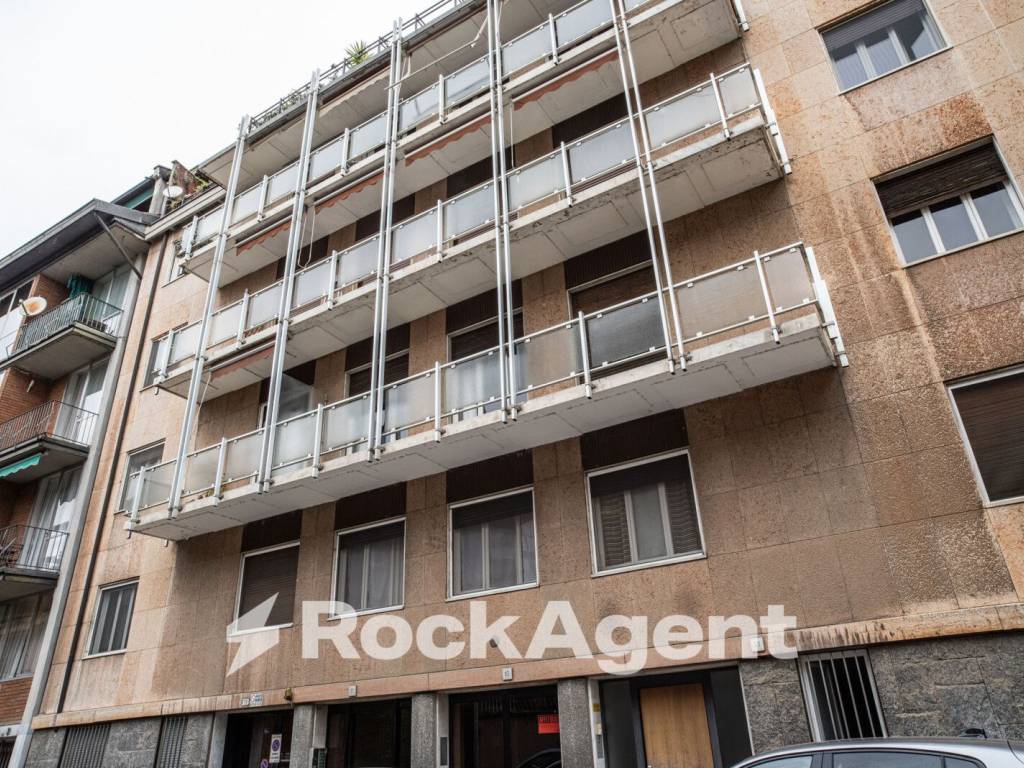 Appartamento a Pavia in Via Antonio Cavagna Sangiuliani - Foto 2