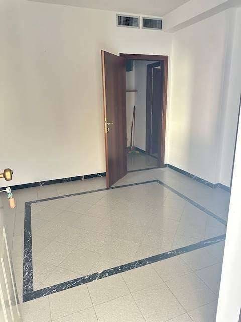 Immobile a Voghera in via Emilia 27 - Foto 4