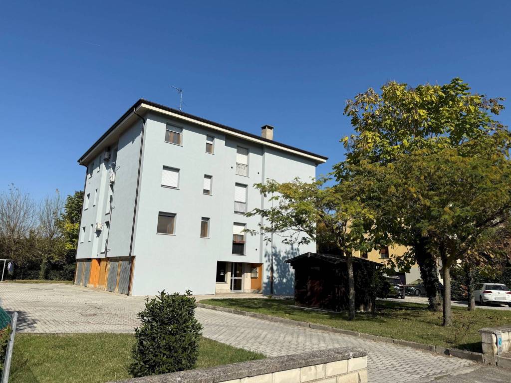 Appartamento a Molinella in via giuriolo, 9 - Foto 2
