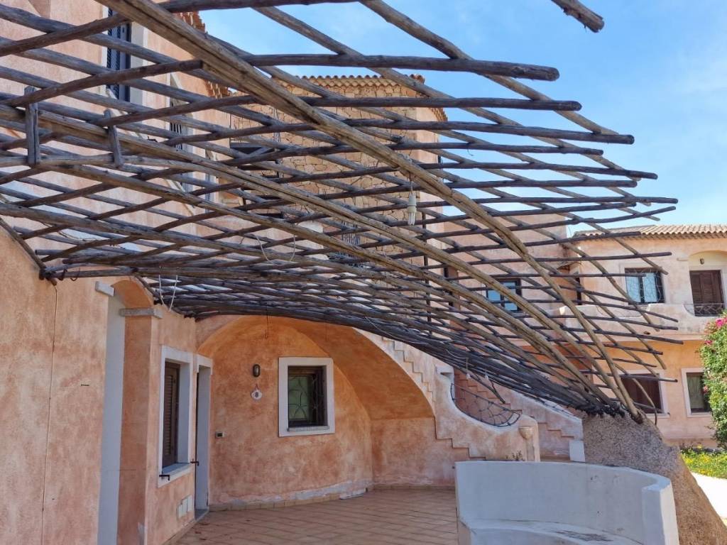 Palazzo / stabile a Arzachena - Foto 3