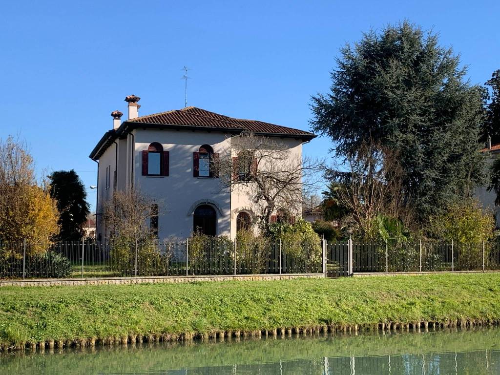 Villa a Mira in Via Città Giardino - Foto 2