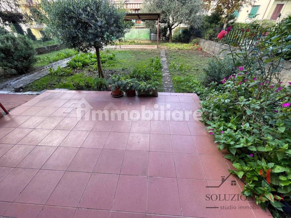 Casa indipendente a Prato in Via Mario Tronci - Foto 3