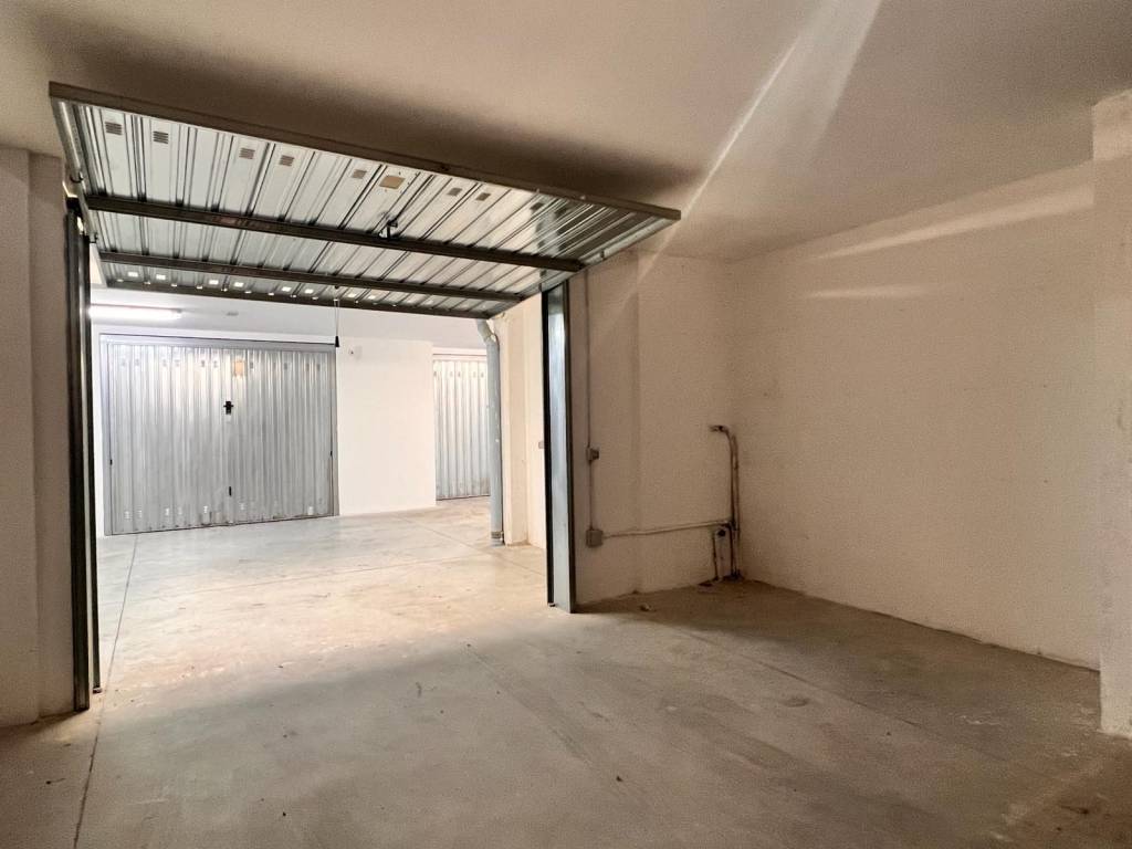 Box / garage a Spoltore in Via Sangro - Foto 5