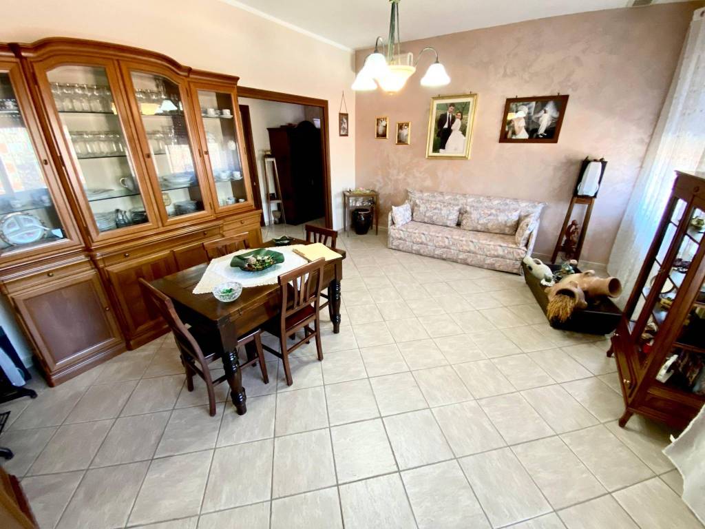Appartamento a Vercelli in Via Martiri del Kiwu, 3 - Foto 2