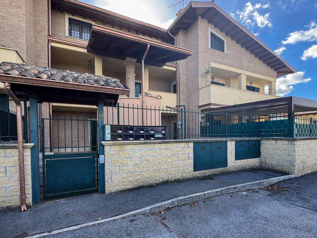 Appartamento a Ciampino in Via Marcandreola - Foto 2