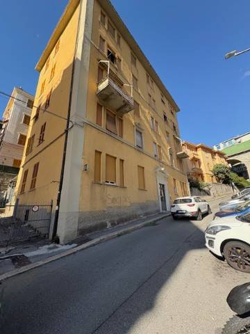 Appartamento a Genova in Via Monte Sei Busi, 4 - Foto 2