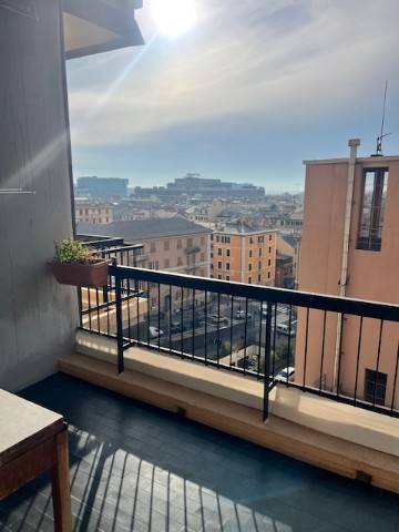 Appartamento a Genova in Via Giuseppe Elia Benza, 1 - Foto 2