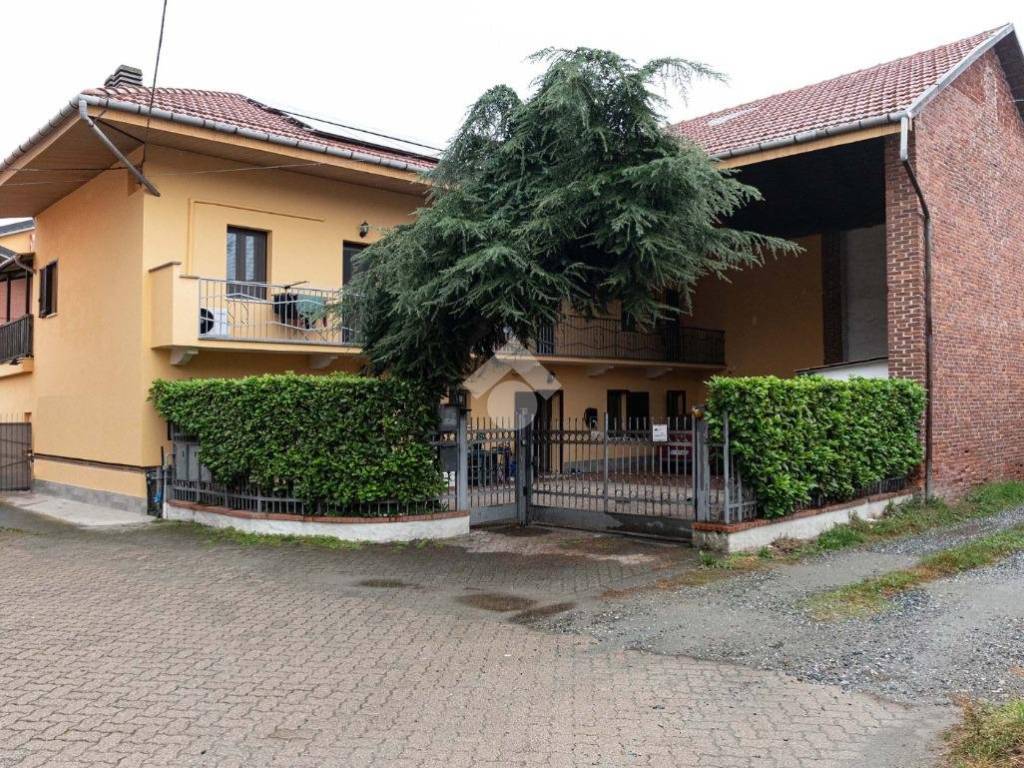 Casa indipendente a Ciriè in Borgata rossignoli, 86 - Foto 2
