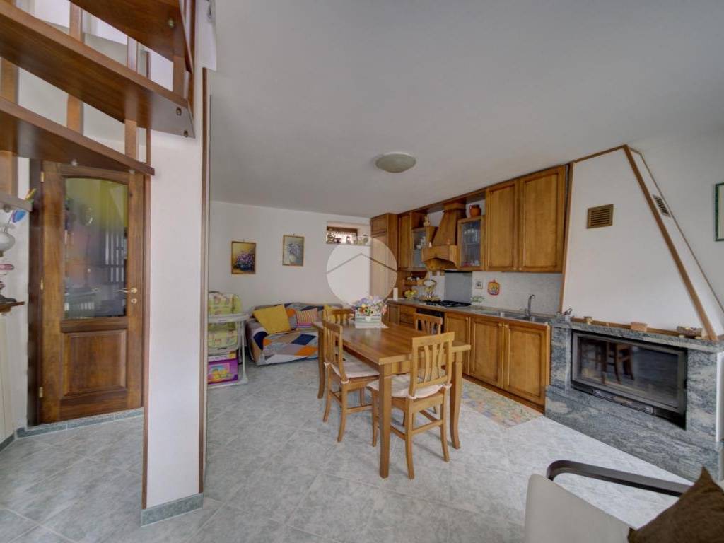Casa indipendente a Rivoli in Via balzetti, 49 - Foto 2