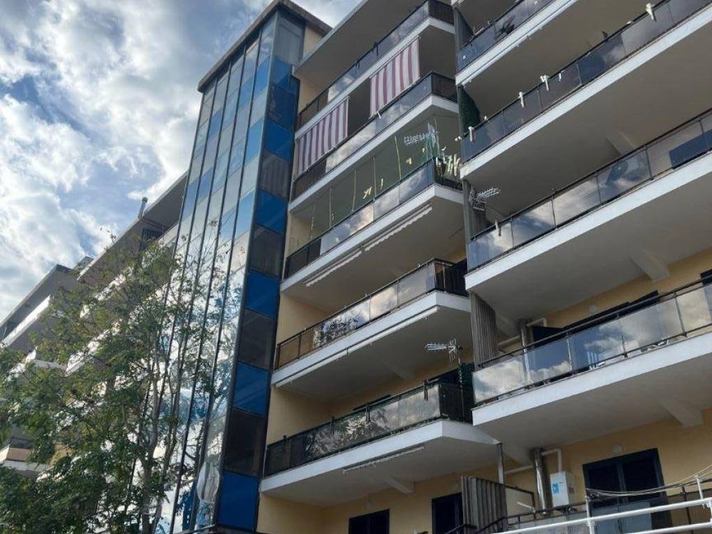 Appartamento a Castel volturno in Viale del Mare - Foto 4