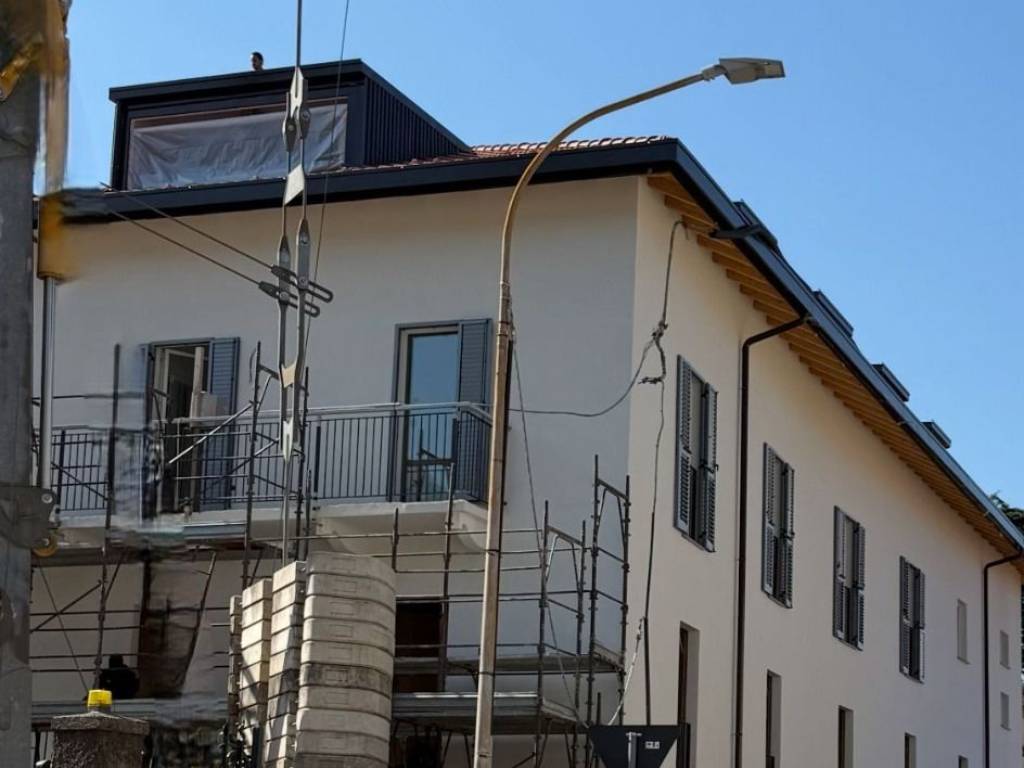 Appartamento a Lecco in Via Col di Lana, 38 - Foto 2