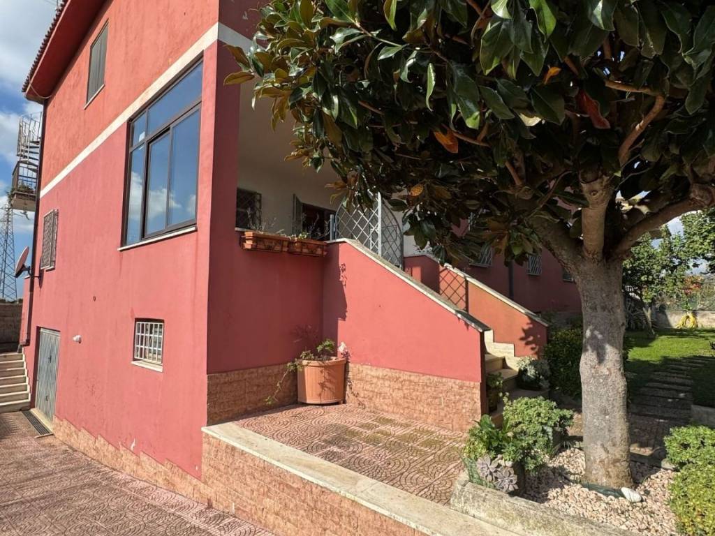 Villa a Aprilia in Via Sele - Foto 5