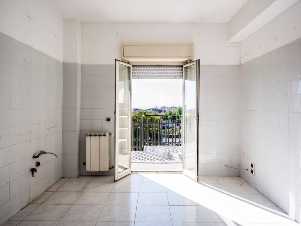 Appartamento a Catania in Via Ammiraglio Caracciolo, 108 - Foto 5