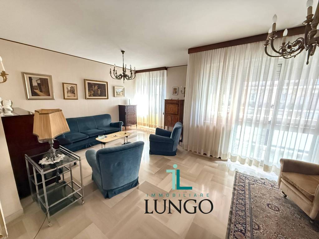 Appartamento a Latina in Viale Francesco Petrarca, 115 - Foto 3