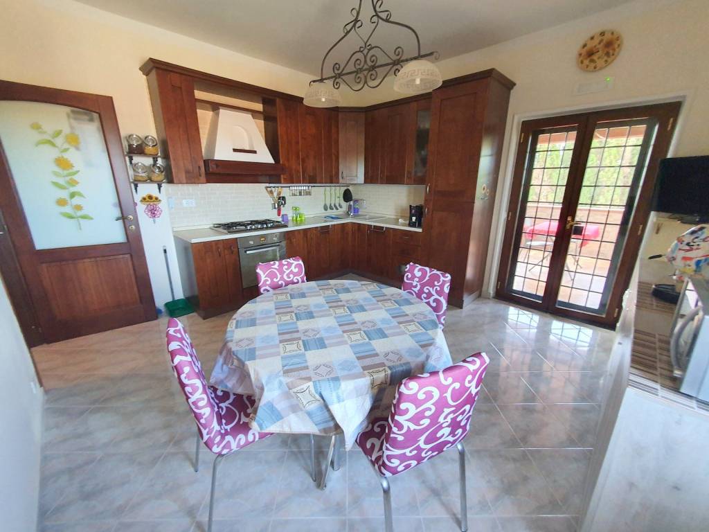 Appartamento a Aprilia in Via delle Orchidee - Foto 2